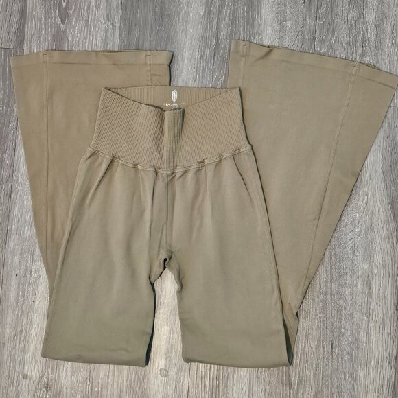 Unlisted XS Womens FPMovement Muted Green Flare Leggings - Picture 1 of 1